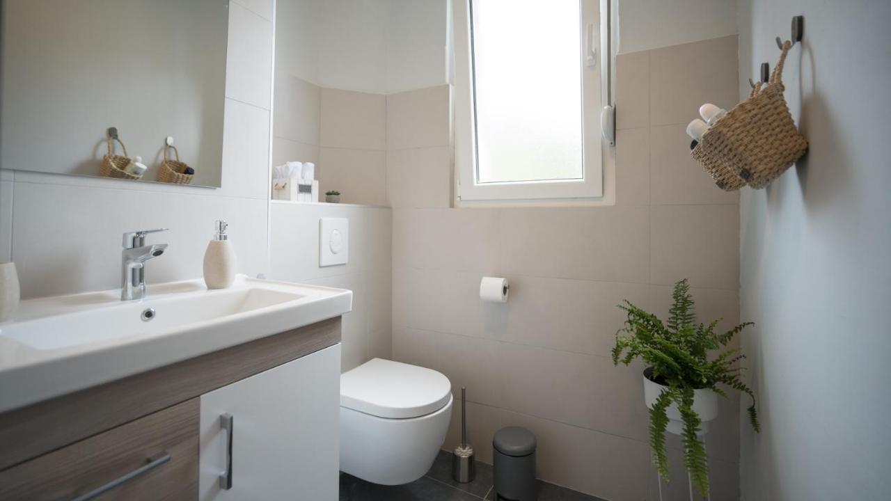 Cozy Apartment, 10 Minutes Walking Distance From The Old Town Kotor Kültér fotó